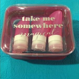 Travel Set NWT